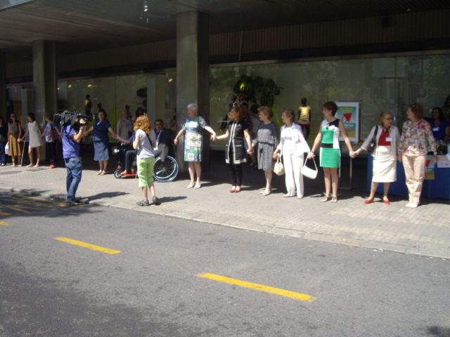 Cordón humano en el Día Mundial de la EM Cordón humano en el Día Mundial de la EM