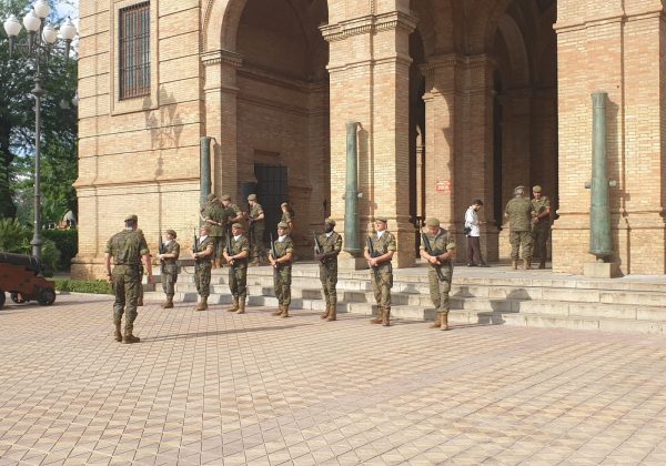 ASEM participa en el izado solemne de la bandera nacional